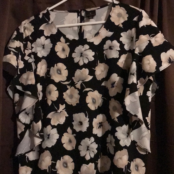Tops - Floral print Top